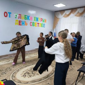 От улыбки хмурый день светлее (13)